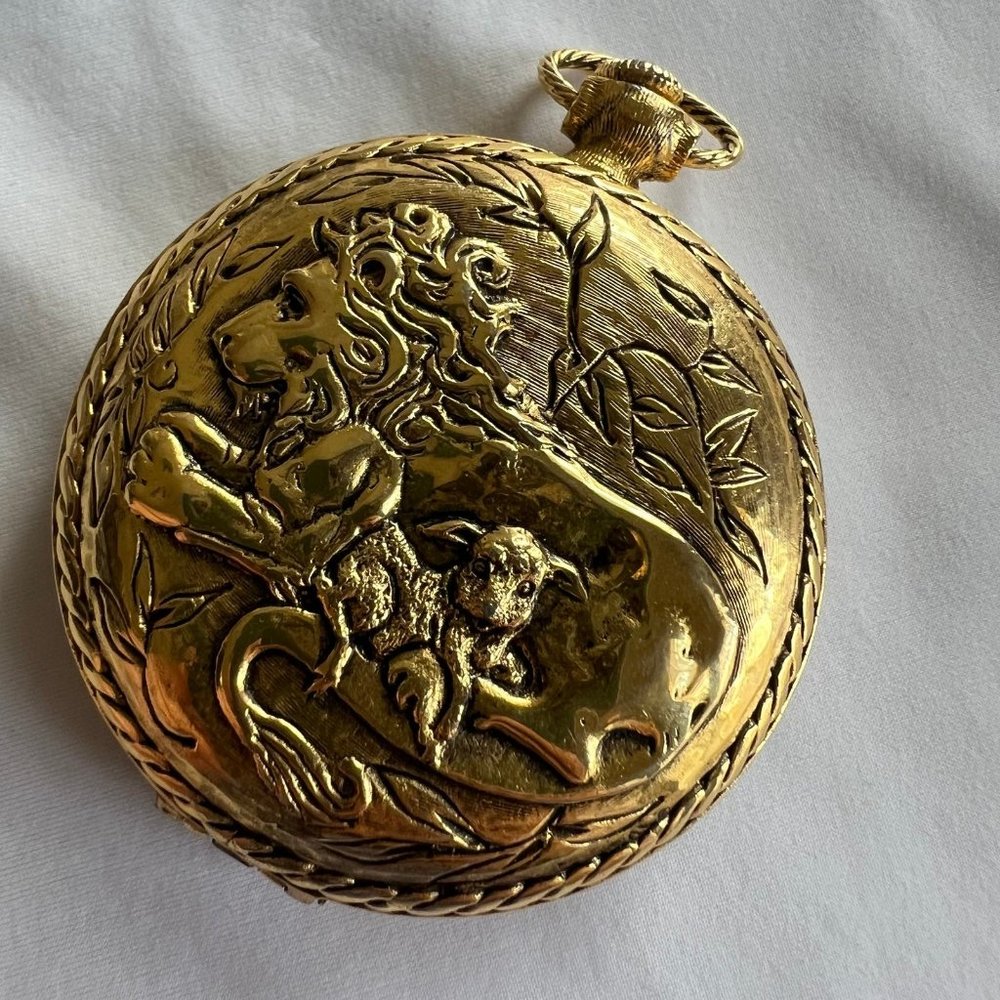 Vintage Max Factor Gold Tone Lion Beauty Mirror Compact